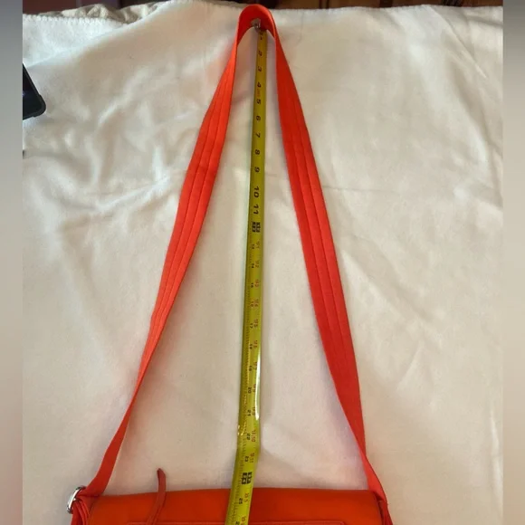 Longchamp Le Pliage Messenger Bag Crossbody Bag in Orange - Picture 9 of 13